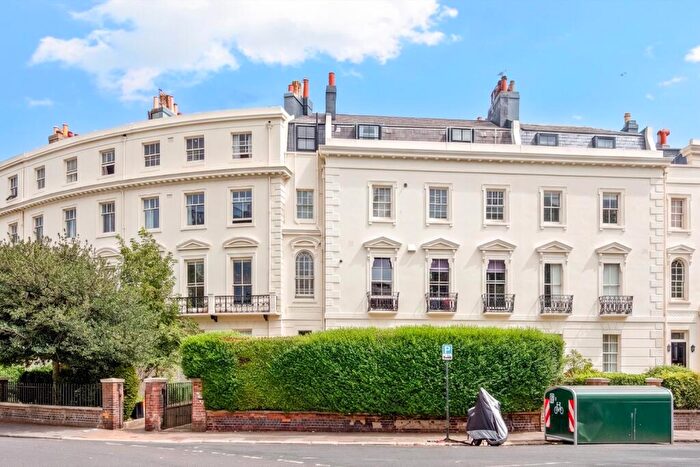 2 Bedroom Apartment For Sale In Montpelier Crescent, Brighton, East Sussex, BN1