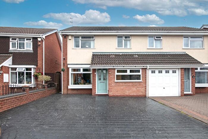 4 Bedroom Semi Detached House For Sale In Wooding Crescent, Tipton, DY4