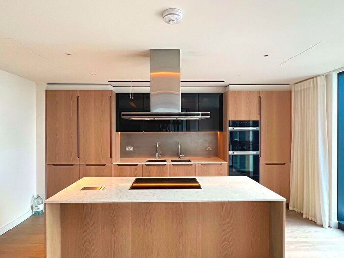 3 Bedroom Flat To Rent In Apartment, River Park Tower, Nine Elms Lane, London, SW8