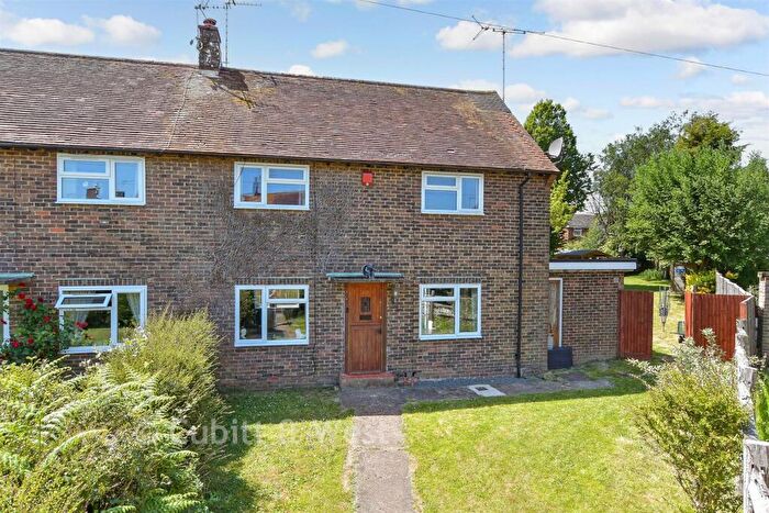 3 Bedroom Semi-Detached House For Sale In Dacre Road, Herstmonceux, Hailsham, East Sussex, BN27
