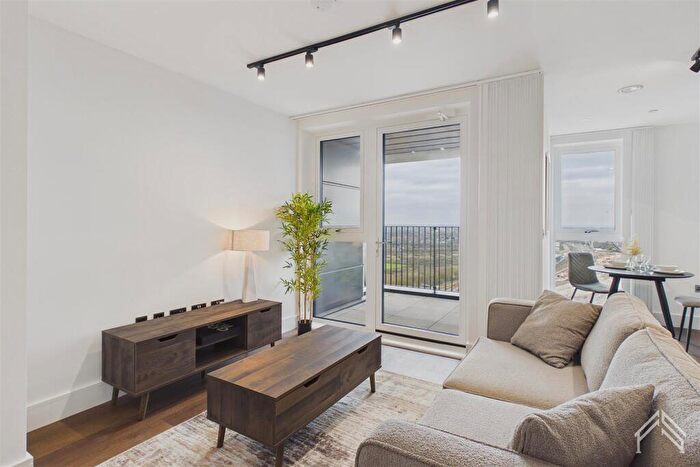 Apartment To Rent In Mitre Yard, North Kensington London, NW10