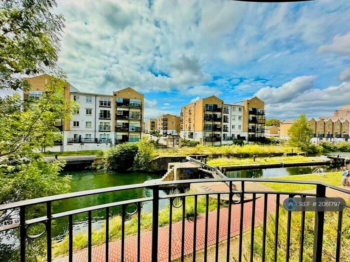 2 Bedroom Flat To Rent In Copperfield Road, London, E3