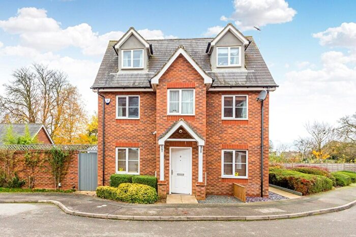 4 Bedroom Semi-Detached House For Sale In Mansfield Way, Irchester, NN29
