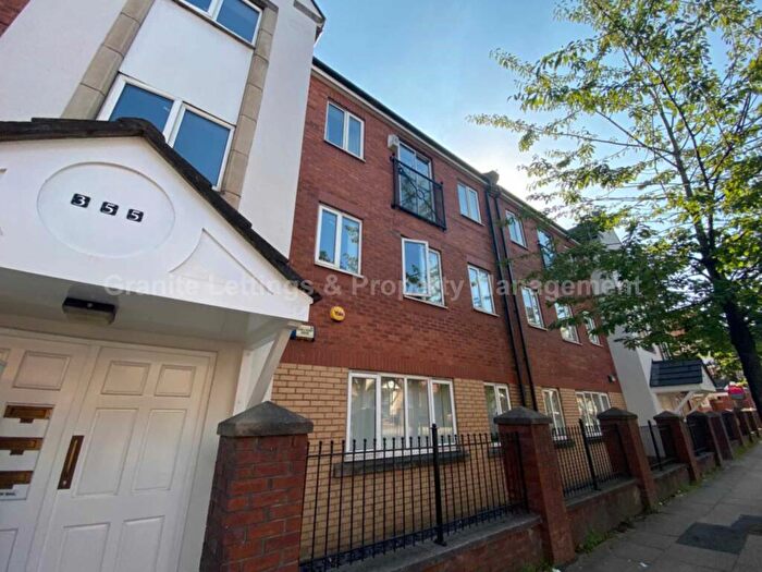 2 Bedroom Apartment To Rent In Stretford Road, Hulme, Manchester, M15