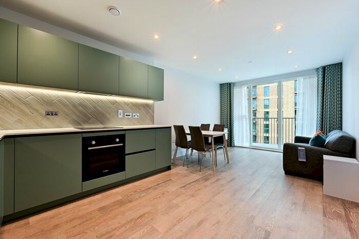 1 Bedroom Flat To Rent In Horlick Quarter, Memorial Avenue, Slough, London, SL1