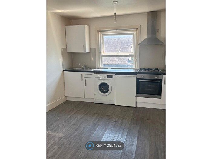 Studio To Rent In The Vale, London, W3