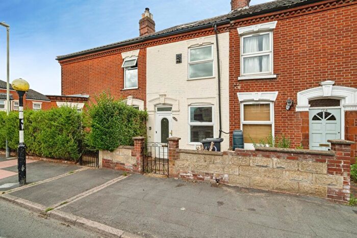 2 Bedroom Terraced House For Sale In Silver Road, Norwich, NR3