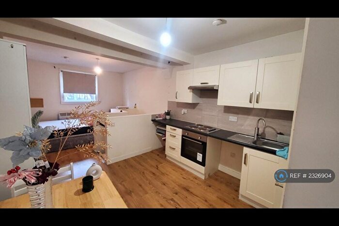 Studio To Rent In East India Dock Road, London, E14