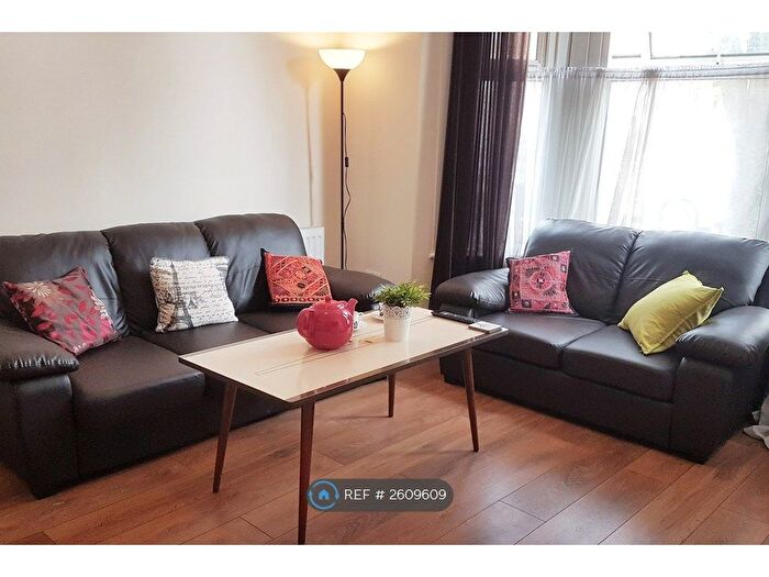 4 Bedroom Terraced House To Rent In Croft Street, London, SE8