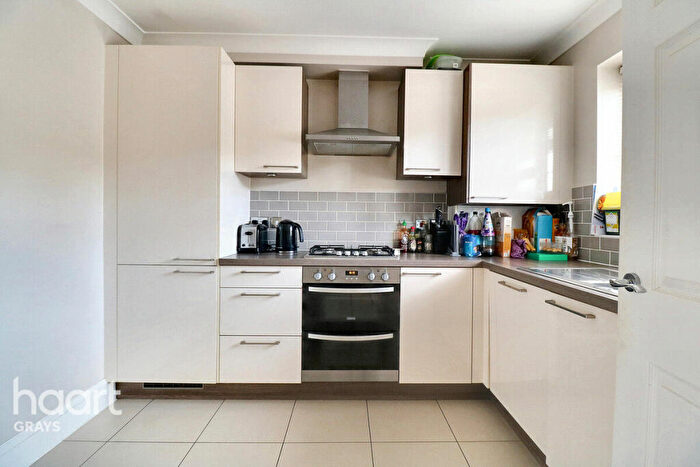 2 Bedroom End Of Terrace House For Sale In Welling Road, Grays, RM16