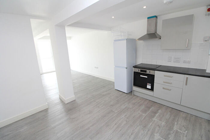 2 Bedroom Apartment To Rent In Bellegrove Road, Welling, Kent, DA16
