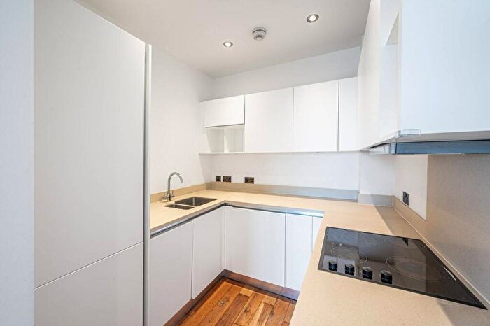 2 Bedroom Flat For Sale In The Cascades, Hampstead, London, NW3