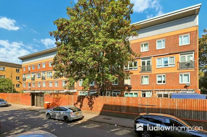 3 Bedroom Flat To Rent In Lubbock Street, London, SE14