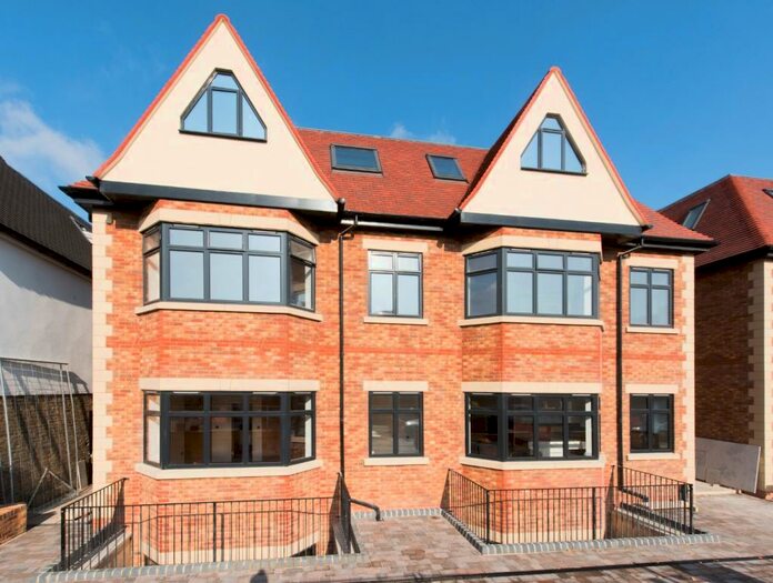 4 Bedroom Apartment To Rent In Sinclair Grove, Golders Green, NW11