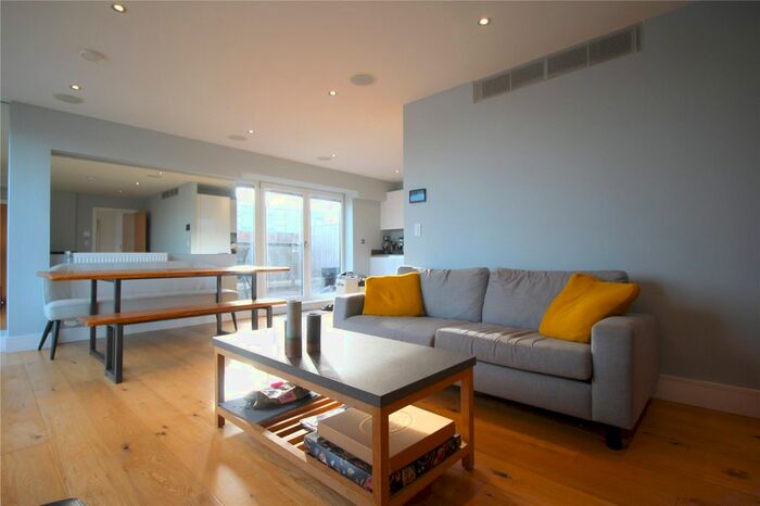 2 Bedroom Flat To Rent In Beacon Point, Dowells Street, London, SE10