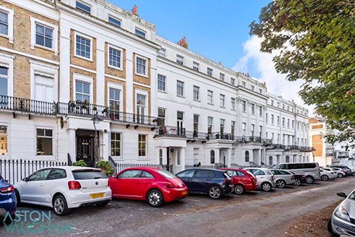 3 Bedroom Flat For Sale In Sussex Square, Brighton, BN2