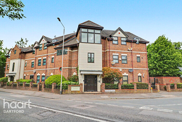 2 Bedroom Flat For Sale In Old Bexley Lane, Bexley, DA5