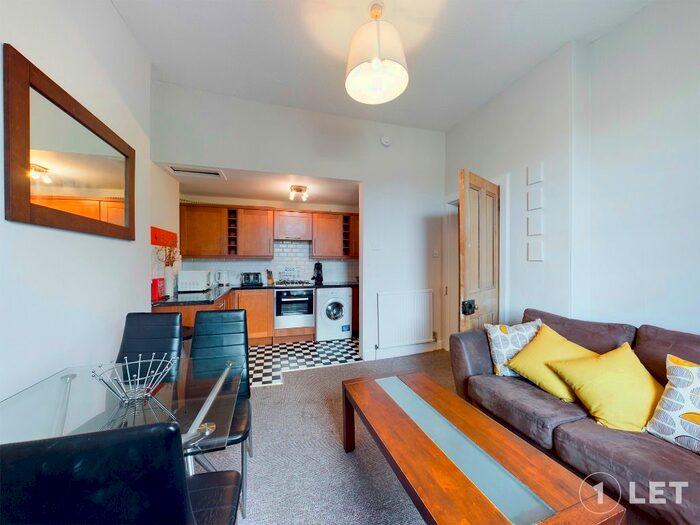 2 Bedroom Flat To Rent In Heriothill Terrace, Canonmills, Edinburgh, EH7