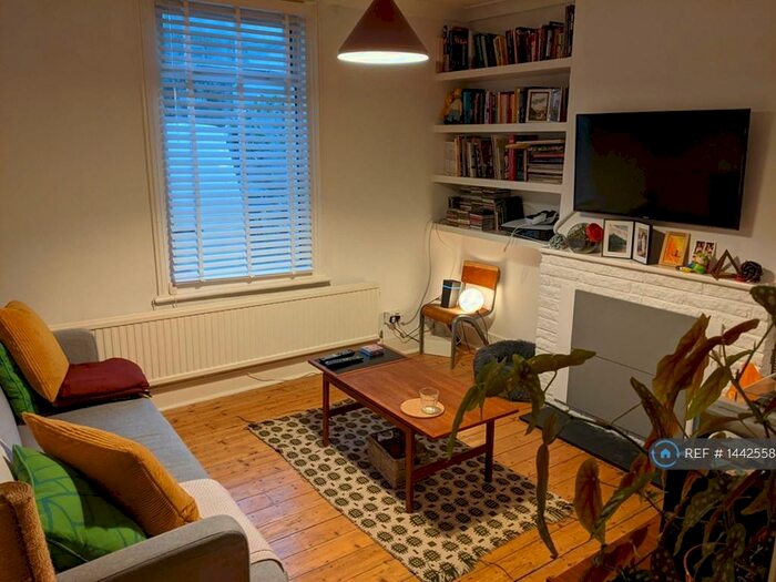 2 Bedroom Semi-Detached House To Rent In Sussex Road, South Croydon, CR2