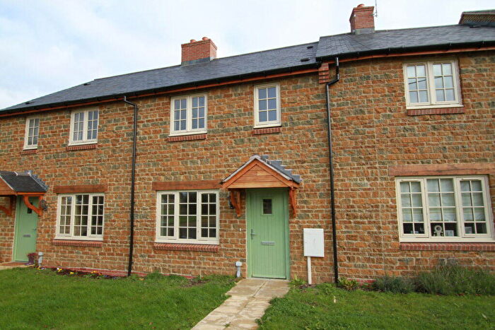 3 Bedroom Terraced House To Rent In Long Reed, Canons Ashby Road, Moreton Pinkney, Northants, NN11