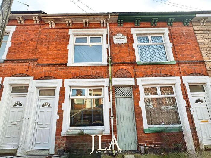 2 Bedroom Terraced House To Rent In Garden Street, Wigston, LE18