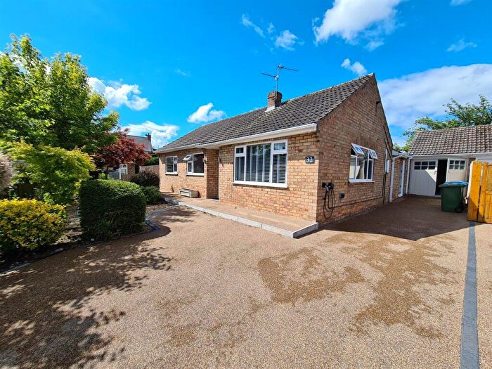 3 Bedroom Bungalow To Rent In , The Crescent Beckingham, DN10