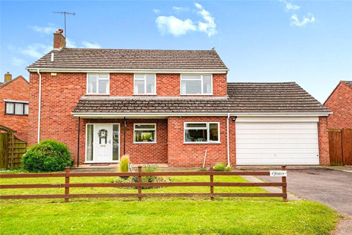 4 Bedroom Detached House For Sale In Station Road, Harvington, Evesham, Worcestershire, WR11