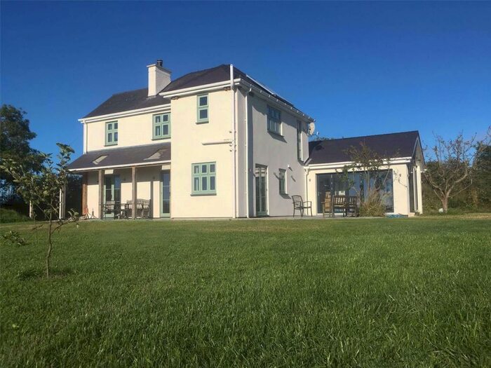 4 Bedroom Detached House For Sale In Llangwnadl, Gwynedd, LL53