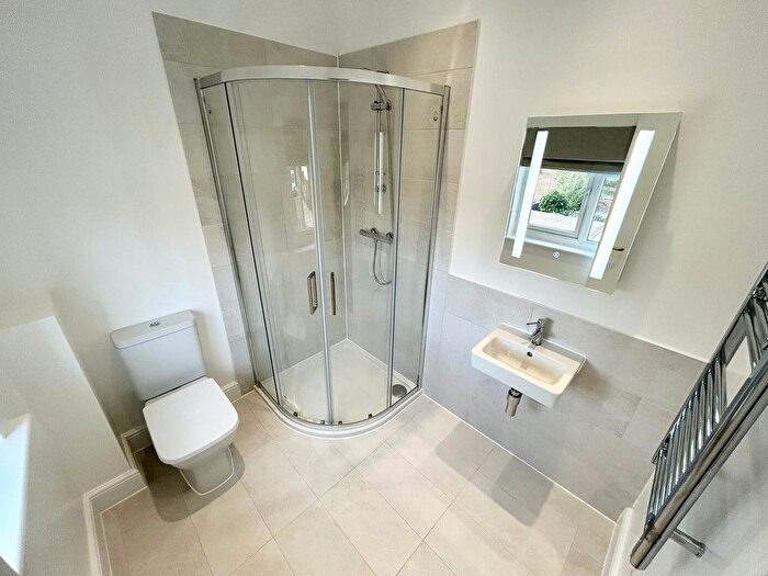 5 Bedroom Semi-Detached House To Rent In Deerbarn Road, Guildford, GU2