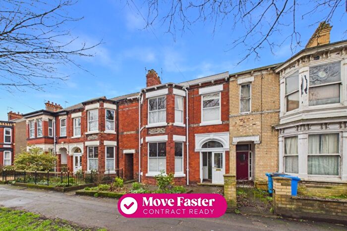4 Bedroom Terraced House For Sale In Victoria Avenue, Princes Avenue, Hull, East Riding Of Yorkshire, HU5
