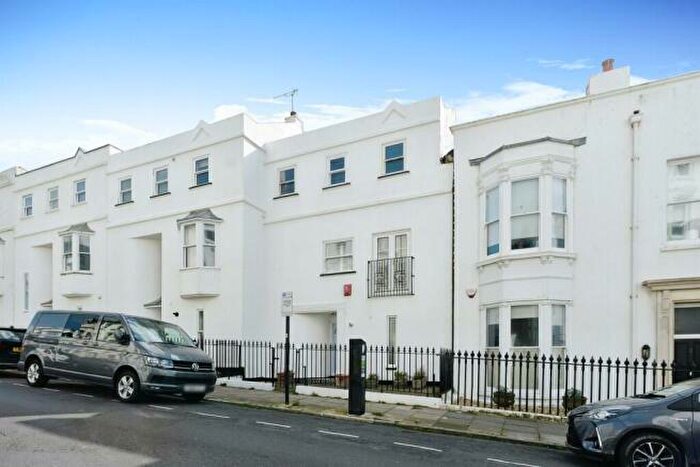 3 Bedroom Town House To Rent In Chichester Place, Brighton, BN2