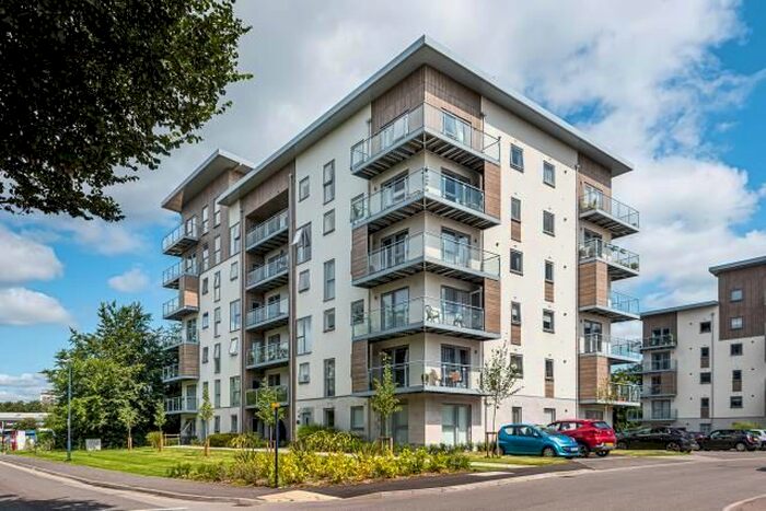 3 Bedroom Flat To Rent In Wallingford Way, Maidenhead, SL6