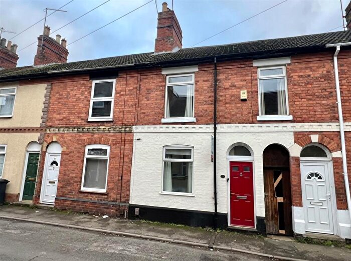 4 Bedroom Terraced House To Rent In Gladstone Street, Kettering, Northamptonshire, NN16