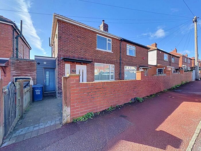 2 Bedroom Semi Detached House For Sale In Oakfield Gardens, Newcastle Upon Tyne, NE15