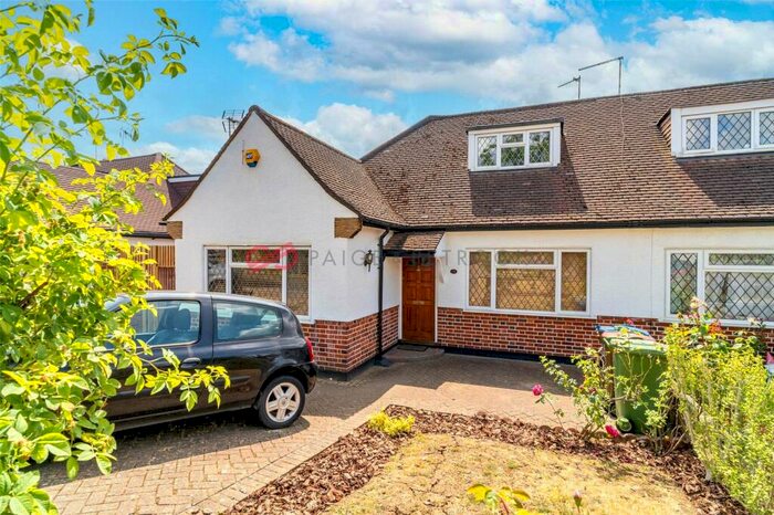 2 Bedroom House To Rent In Highfield Avenue, Pinner, HA5