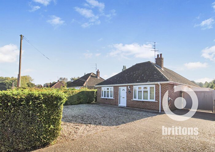 3 Bedroom Detached Bungalow For Sale In Hill Road, Middleton, King's Lynn, PE32