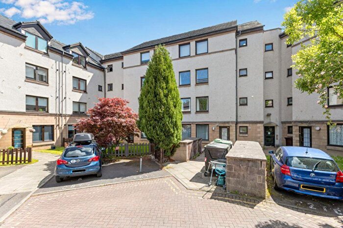 2 Bedroom Flat For Sale In Terrars Croft, Newington, Edinburgh, EH8