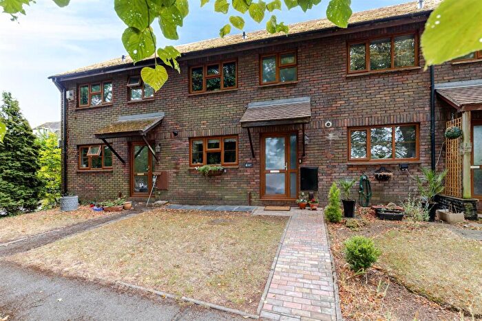 3 Bedroom Terraced House For Sale In Parkinson Close, Wheathampstead, AL4