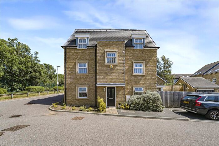 4 Bedroom End Of Terrace House For Sale In Perrin Road, Dartford, Kent, DA1
