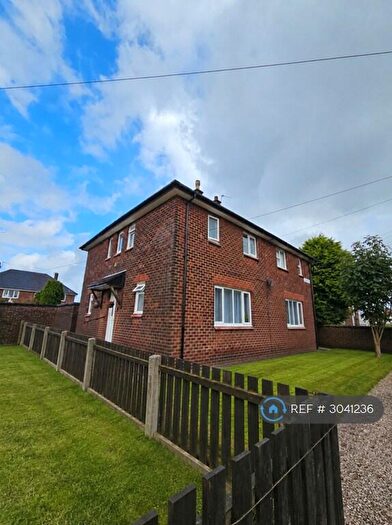 3 Bedroom Semi Detached House To Rent In Coniston Road, Chorley, PR7
