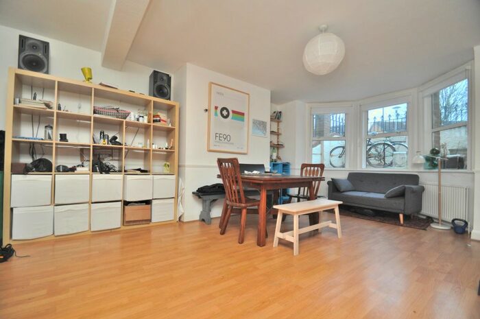 2 Bedroom Flat To Rent In Alkham Road, London, N16