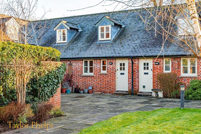 1 Bedroom Terraced House For Sale In The Courtyard, Hertingfordbury, SG14