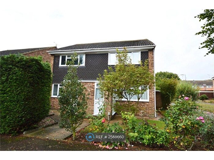 2 Bedroom Semi-Detached House To Rent In Sandpiper Close, Shoeburyness, Southend-On-Sea, SS3