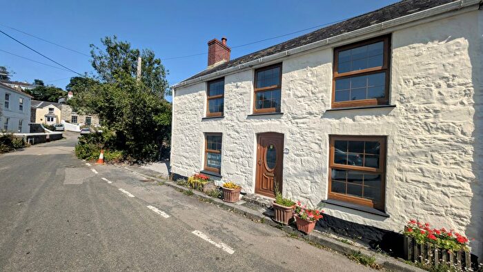 3 Bedroom Semi-Detached House For Sale In Hatchs Hill, Angarrack, Hayle, TR27