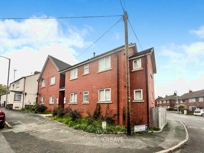 2 Bedroom Apartment To Rent In Mold Road, Connah`s Quay, Deeside, Flintshire, CH5