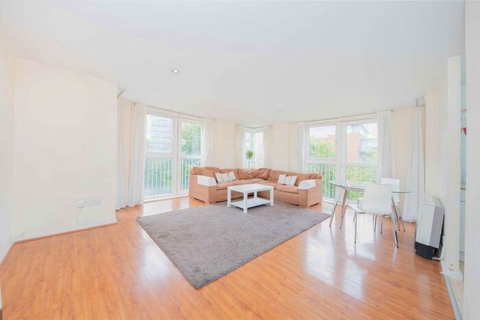 1 Bedroom Flat To Rent In Elmfield Way, London, W9