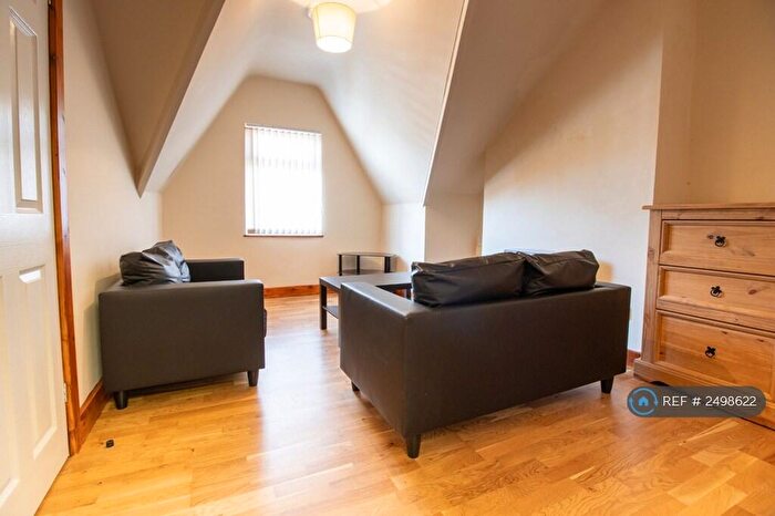 1 Bedroom Flat To Rent In Kirkstall Avenue, Leeds, LS5