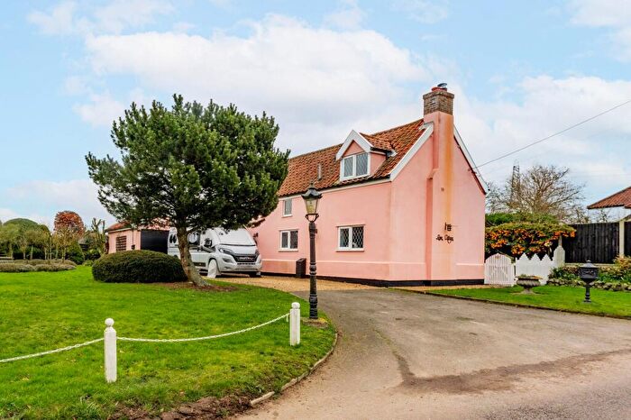 2 Bedroom Cottage For Sale In Audley End, Burston, IP22