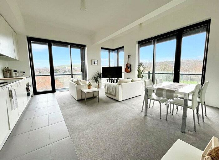 2 Bedroom Apartment To Rent In Hengrove, Lakeshore, BS13