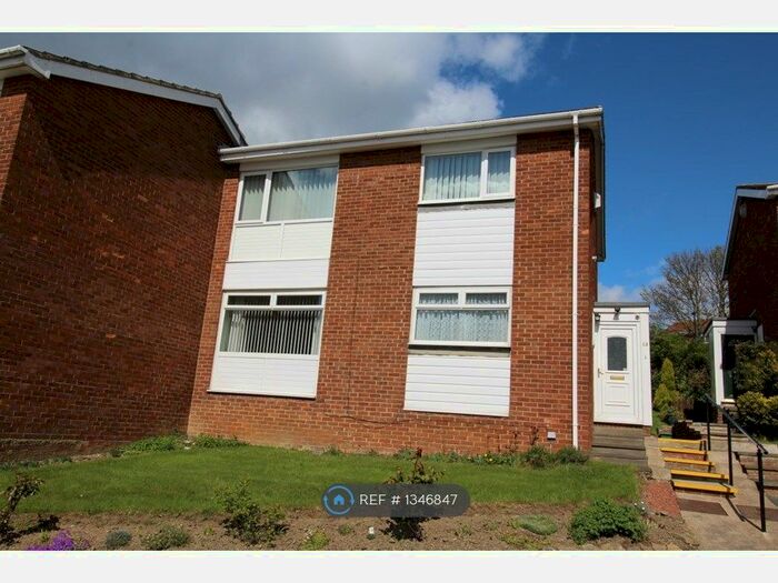 2 Bedroom Flat To Rent In Combe Drive, Newcastle Upon Tyne, NE15